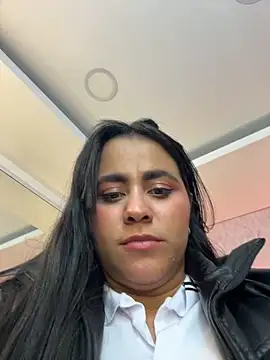 Brenda Garcia online show from November 21, 10:01 pm