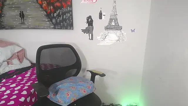 KamileLatinasexy online show from November 25, 4:25 am