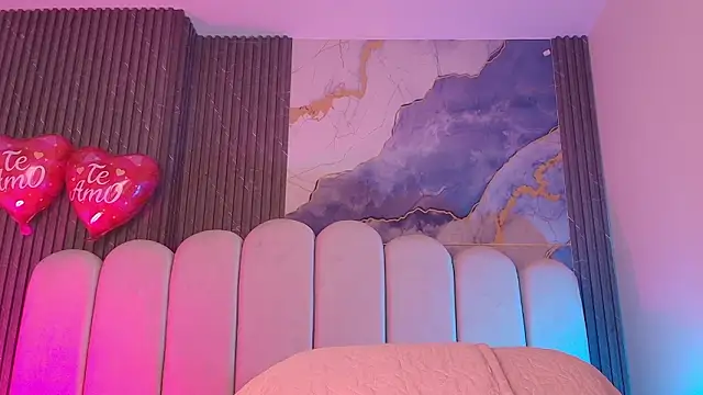 hot dione online show from February 23, 7:24 pm