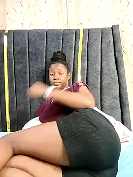 carenic online show from April 12, 5:16 pm