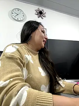 Snapshot of alice_love052 chatting on October 11, 2:38 am alice love052 online show from October 11, 2:38 am