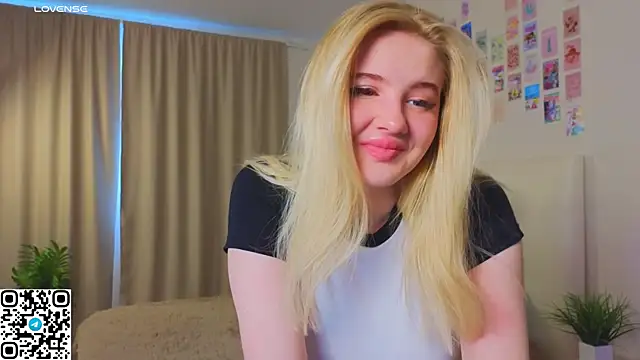 oliviabr0wn0 online show from October 15, 2:14 am