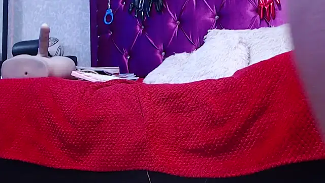 AyshaScott online show from January 9, 1:15 pm