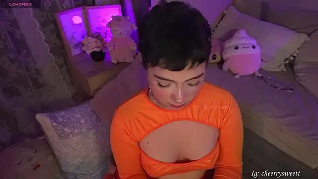 Cheerrysweett online show from March 28, 2:44 am