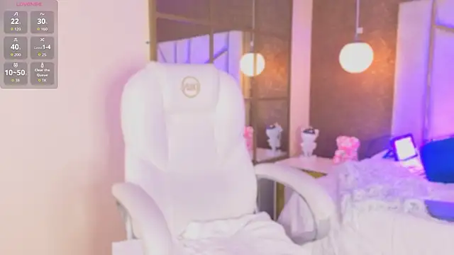 AilishBenson online show from February 21, 7:58 pm