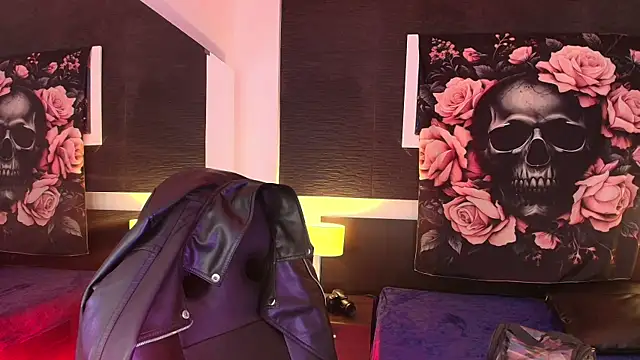 EvaaFoxxy1 online show from April 6, 12:39 pm