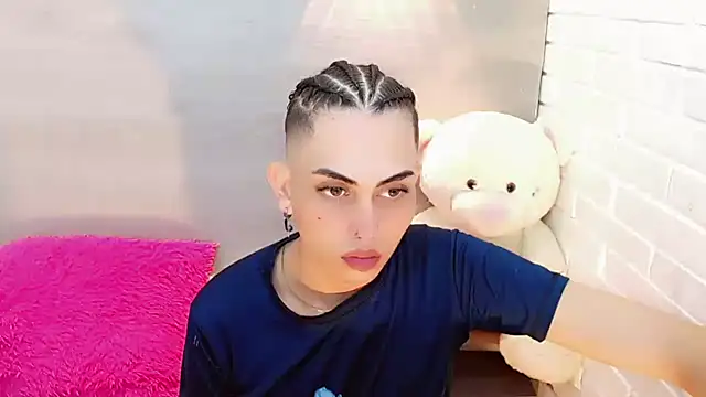 Daniela Pink  online show from November 20, 7:48 pm