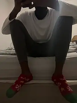 Gifttheskimaskboy online show from May 23, 12:09 am