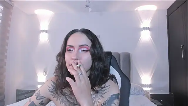 AnnyThompson  online show from January 14, 10:15 pm