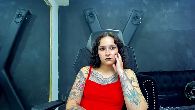 AnnyThompson  online show from October 18, 9:49 pm