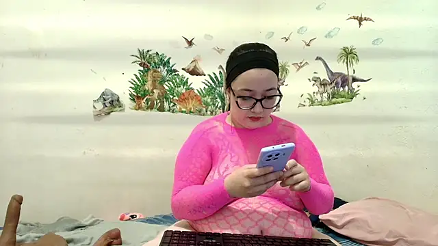 Zoe Curvy online show from April 14, 11:43 am