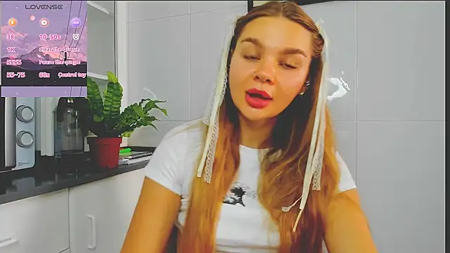 Molly sweetie online show from July 19, 7:21 am