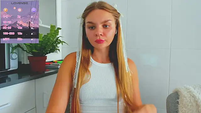 Molly sweetie online show from July 4, 5:31 pm