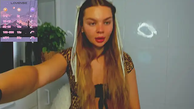 Molly sweetie online show from June 27, 6:36 am