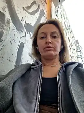 Snapshot of Miss____Mia_ chatting on October 15, 12:08 pm Miss Mia online show from October 15, 12:08 pm