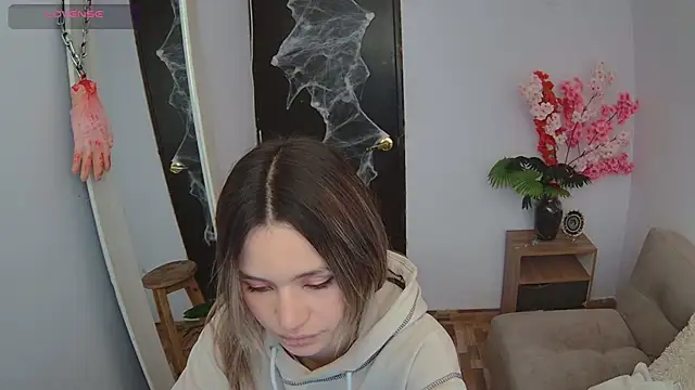 Lucy Princes online show from October 7, 4:00 pm