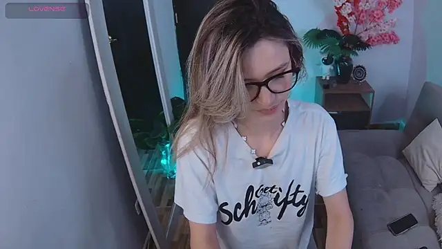 Lucy Princes online show from September 30, 6:30 am