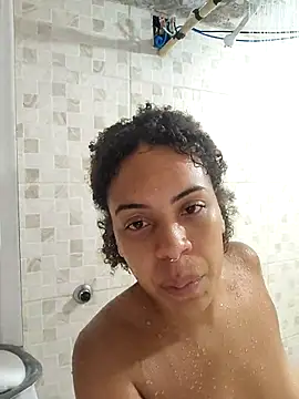 Julia Pretinha online show from April 19, 12:21 am