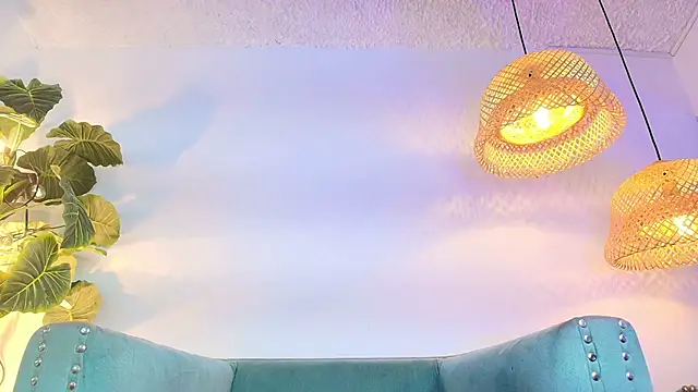 Fluffy Bubble21 online show from April 18, 4:37 am