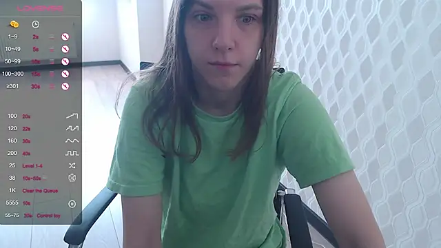 LisaHeart online show from September 17, 8:45 am