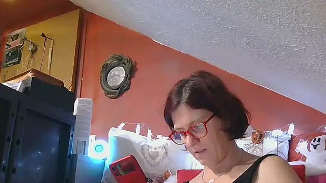 lanax online show from November 3, 1:26 pm