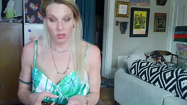 Glamazonx online show from March 29, 9:36 pm