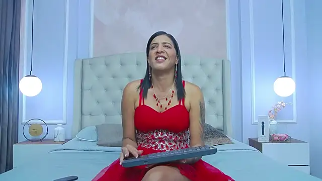 Snapshot of JoannaCox chatting on October 16, 8:22 pm JoannaCox online show from October 16, 8:22 pm