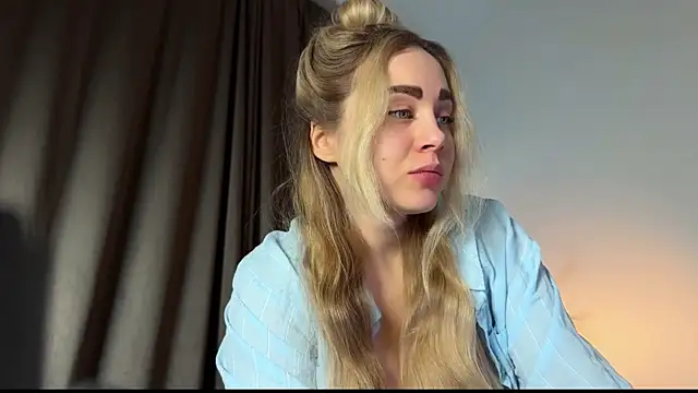 hotexclusive  online show from March 7, 6:48 pm