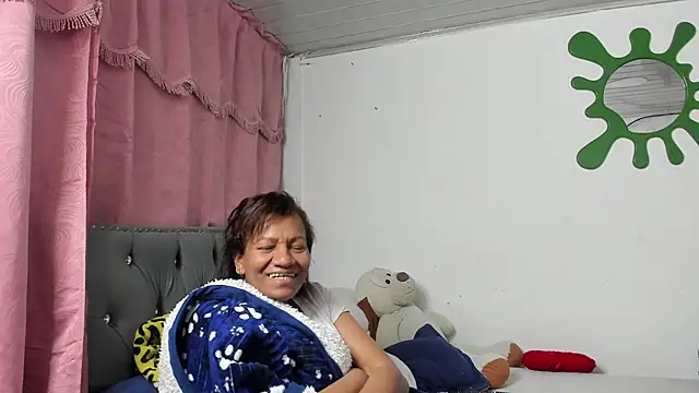 Snapshot of Laflaka22 chatting on October 16, 3:31 am Laflaka22 online show from October 16, 3:31 am