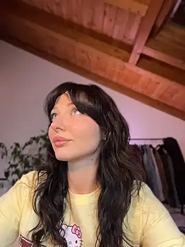 SempreAlexis online show from April 11, 9:51 pm