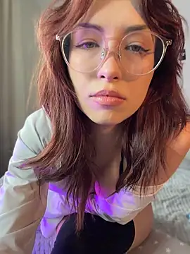Evangeline Lawrence  online show from May 10, 2:19 pm