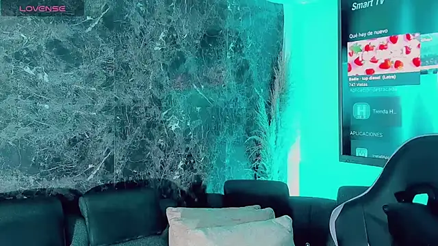 Emmaa Saenz  online show from February 8, 12:25 am