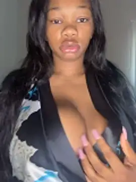 CharismaaBanx online show from April 12, 3:04 pm