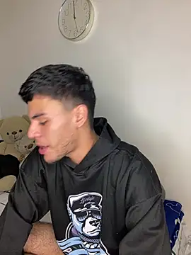 liam genner  online show from February 10, 5:43 am