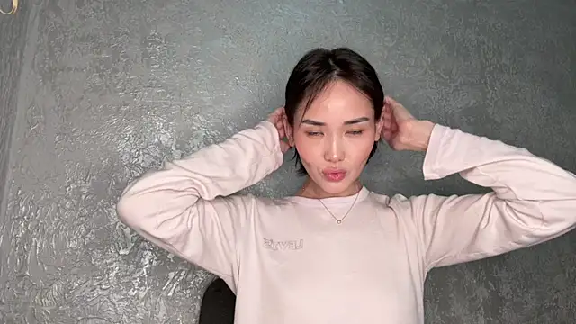 sweet adelin online show from May 27, 6:38 pm
