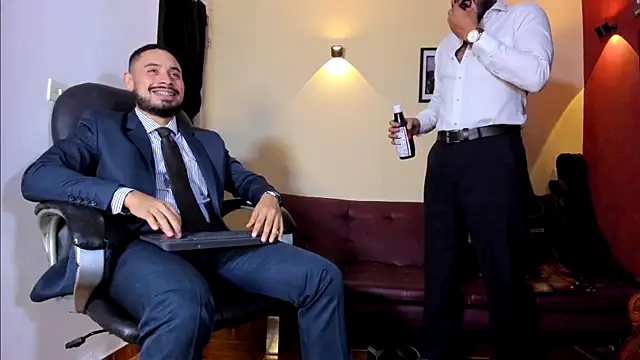 pleasurecompany online show from April 19, 5:07 am