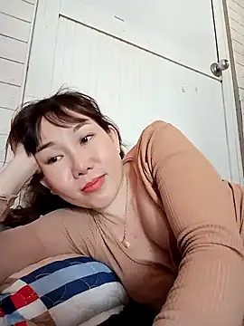Snapshot of Ana_love2000 chatting on December 2, 7:10 am Ana love2000 online show from December 2, 7:10 am