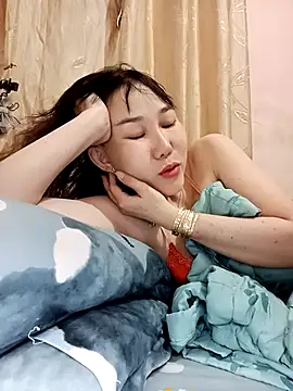 Snapshot of Ana_love2000 chatting on September 10, 1:44 pm Ana love2000 online show from September 10, 1:44 pm