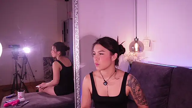 Isabella francoo online show from July 5, 11:49 am