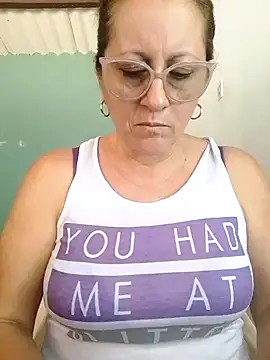 Snapshot of deisy_summers47x chatting on September 10, 2:39 pm deisy summers47x online show from September 10, 2:39 pm