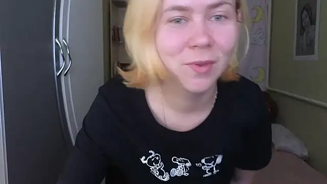 Riley Roo online show from April 3, 8:56 am