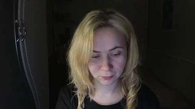 Riley Roo online show from February 2, 5:01 pm