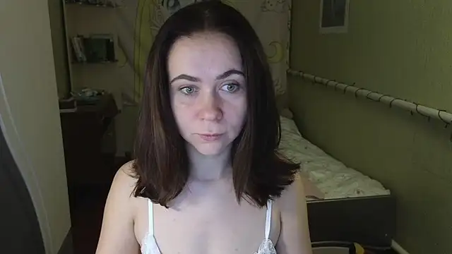 Snapshot of Riley_Roo chatting on October 4, 4:00 pm Riley Roo online show from October 4, 4:00 pm