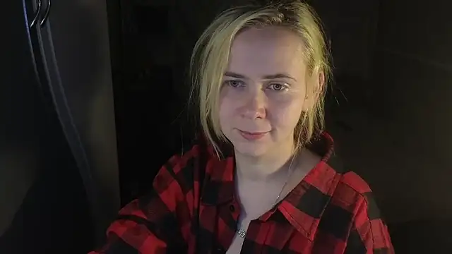 Riley Roo online show from March 1, 6:51 pm