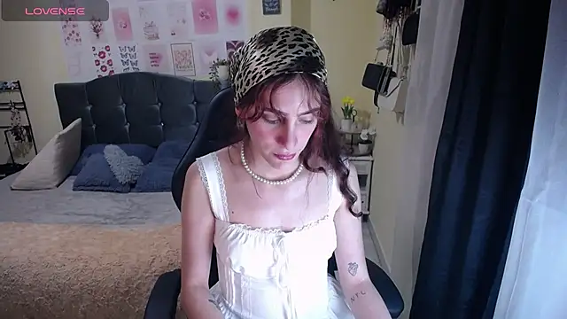 IsaBaileys  online show from March 28, 1:16 am