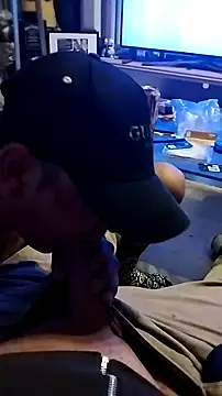 Knuffelstaaf123 online show from December 22, 10:57 pm