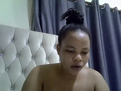 Amberay1 online show from May 17, 11:26 pm