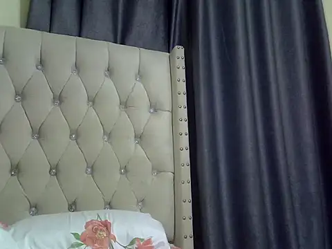 Amberay1 online show from May 7, 11:08 pm