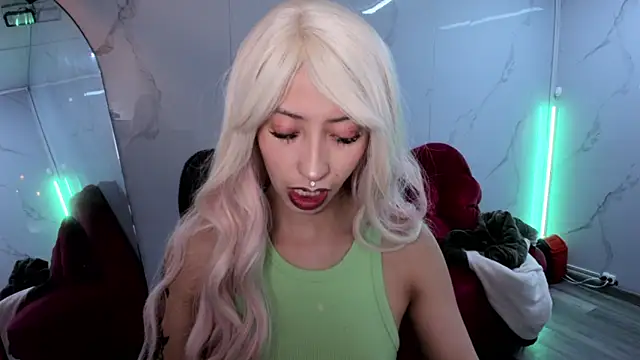 LilithCooperr  online show from March 11, 3:22 am