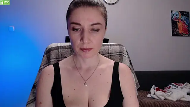 Sweet   Amelia online show from April 6, 2:18 pm